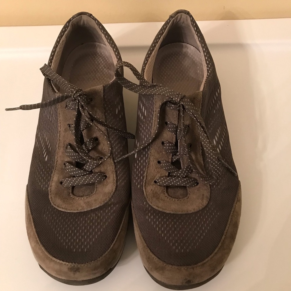 Dansko Hayes Walking Shoes